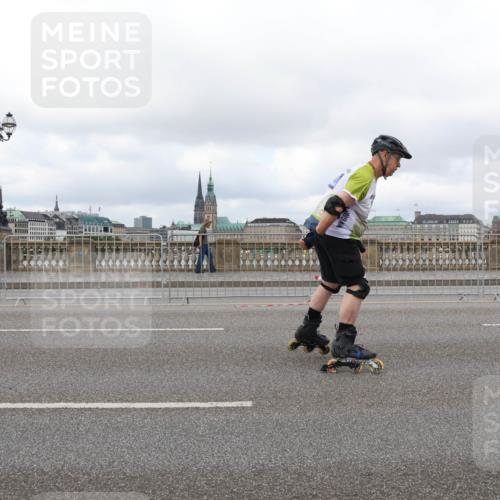 29.06.2025 - hella hamburg halbmarathon Lena Gebhardt http://msf.ph/oto/8387469 29.06.2025 09:17:43 Lombardsbrücke  meine-sportfotos.de