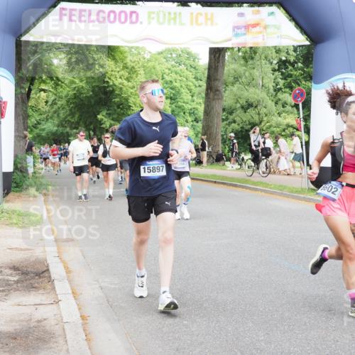 29.06.2025 - hella hamburg halbmarathon MichiJ http://msf.ph/oto/8387483 29.06.2025 10:47:57 Zwischen KM18-KM19 3740, 5602, 5603, 5708, 6580, 7006, 7757, 8154, 8422, 8807, 9932, 10797, 11465, 11515, 13516, 13558, 15897, 16614, 17045 meine-sportfotos.de