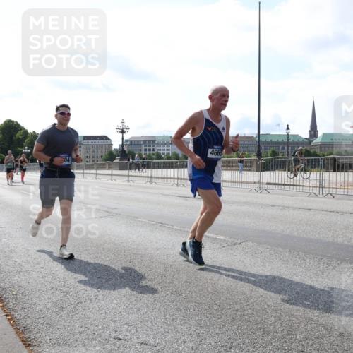 29.06.2025 - hella hamburg halbmarathon Lena Gebhardt http://msf.ph/oto/8387518 29.06.2025 10:03:01 Lombardsbrücke 4665, 04, 1135, 1138, 1414, 1450, 1482, 1702, 2594, 2780, 2782, 2810, 2819, 3225, 3572, 3630, 3919, 4204, 4613, 4665, 4904, 5734, 6208, 6217, 6752, 6815, 6997, 7210, 7211, 7290, 7706, 7888, 7935, 8003, 8364, 8481, 8483, 8614, 8624, 8662, 9006, 9439, 9986, 10128, 10295, 10539, 10824, 11250, 11515, 11702, 11782, 11935, 11968, 12169, 12177, 12212, 12422, 12908, 13036, 13474, 13664, 13732, 13857, 13874, 14224 meine-sportfotos.de
