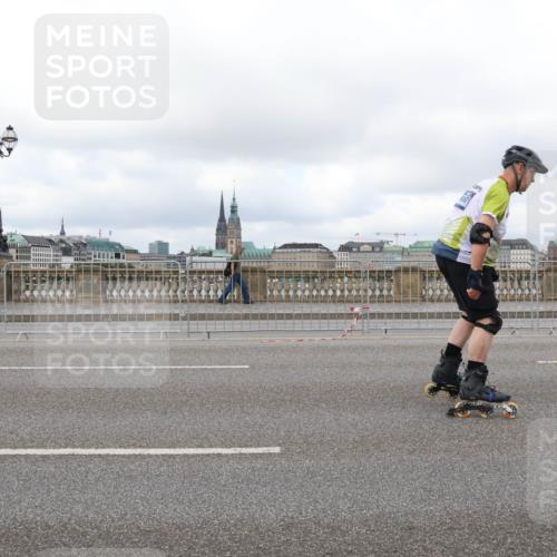29.06.2025 - hella hamburg halbmarathon Lena Gebhardt http://msf.ph/oto/8387612 29.06.2025 09:17:43 Lombardsbrücke 189 meine-sportfotos.de