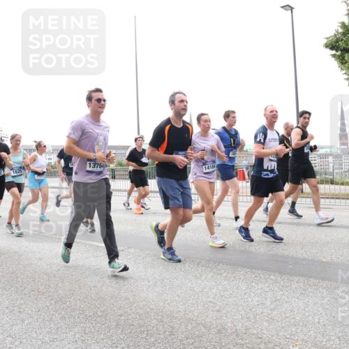 29.06.2025 - hella hamburg halbmarathon Lena Gebhardt http://msf.ph/oto/8387622 29.06.2025 10:49:49 Lombardsbrücke 14214, 2862, 1625, 2997, 13764, 14184, 123, 1040, 1041, 1487, 1511, 1625, 1805, 1888, 2212, 2466, 2527, 2668, 2862, 2997, 3183, 3383, 3943, 4090, 4589, 4769, 4870, 5076, 5106, 5552, 5694, 5749, 5751, 6191, 6694, 7301, 7305, 7339, 7366, 7650, 7679, 8065, 8254, 9015, 9162, 9261, 9940, 10333, 10403, 10683, 10704, 11030, 11558, 11631, 11760, 12124, 12388, 13309, 13381, 13744, 13764, 14505, 14545, 14692, 15626 meine-sportfotos.de
