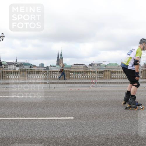 29.06.2025 - hella hamburg halbmarathon Lena Gebhardt http://msf.ph/oto/8387639 29.06.2025 09:17:43 Lombardsbrücke  meine-sportfotos.de