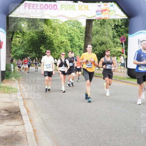29.06.2025 - hella hamburg halbmarathon MichiJ http://msf.ph/oto/8387680 29.06.2025 10:48:01 Zwischen KM18-KM19 3400, 5602, 5603, 5708, 6708, 7757, 8807, 9932, 10295, 10519, 13558, 15897, 17181, 17894, 18122, 18808 meine-sportfotos.de