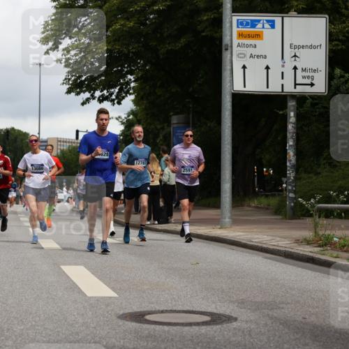 29.06.2025 - hella hamburg halbmarathon Yannick Fuchs http://msf.ph/oto/8387681 29.06.2025 10:55:33 20KM 2086, 2391, 2591, 3400, 4068, 5613, 5839, 5870, 6391, 7033, 7049, 7757, 8364, 8531, 8590, 9453, 9752, 9932, 10031, 10177, 10746, 10882, 11465, 11515, 12125, 12787, 13064, 13086, 13491, 13558, 13699, 14605, 14628, 15008, 15520, 15733, 16128, 16145, 16614, 17670 meine-sportfotos.de
