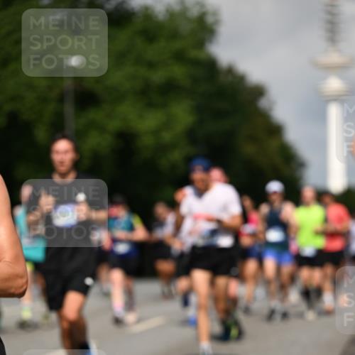 29.06.2025 - hella hamburg halbmarathon Dr. Thomas Lammeyer http://msf.ph/oto/8387700 29.06.2025 09:59:31 Kennedybrücke 1151, 1200, 1216, 1461, 1630, 1689, 1696, 1706, 2207, 3060, 3213, 3654, 3692, 3945, 4033, 4088, 4127, 4324, 4345, 4346, 4601, 4847, 4890, 4938, 5421, 5708, 6009, 6134, 6481, 6691, 6938, 6994, 7056, 7100, 7224, 7269, 7312, 7332, 7367, 7657, 8139, 8205, 8216, 8234, 8302, 8390, 8856, 8899, 8955, 8977, 9491, 9551, 9934, 10263, 10596, 10811, 11356 meine-sportfotos.de
