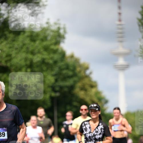 29.06.2025 - hella hamburg halbmarathon Dr. Thomas Lammeyer http://msf.ph/oto/8387912 29.06.2025 10:42:57 Kennedybrücke 1457, 1721, 2113, 2151, 2486, 2693, 2786, 3094, 3095, 3216, 3242, 3323, 3338, 3841, 3927, 4139, 4155, 4259, 4260, 5085, 5089, 5155, 5161, 5300, 6199, 6200, 6695, 6696, 6751, 7117, 7118, 7119, 7165, 7561, 7692, 7849, 7914, 8583, 8635, 8747, 9004, 9424, 9500, 9689, 9699, 10584 meine-sportfotos.de