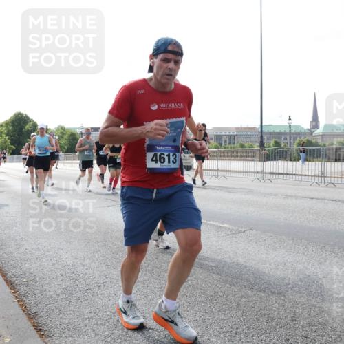 29.06.2025 - hella hamburg halbmarathon Lena Gebhardt http://msf.ph/oto/8399202 29.06.2025 10:03:06 Lombardsbrücke 18827, 4613, 1135, 1138, 1414, 1450, 1482, 2594, 2619, 2780, 2782, 2810, 2819, 3225, 3572, 3630, 3919, 4204, 4511, 4613, 4665, 4904, 5734, 6208, 6217, 6453, 6752, 6815, 6997, 7210, 7211, 7290, 7706, 7888, 7935, 8364, 8481, 8483, 8614, 8624, 9006, 9439, 9453, 10128, 10295, 10539, 10824, 11250, 11515, 11556, 11935, 11968, 12169, 12177, 12211, 12212, 12422, 12843, 12908, 13036, 13474, 13664, 13732, 13857, 13874, 14224 meine-sportfotos.de