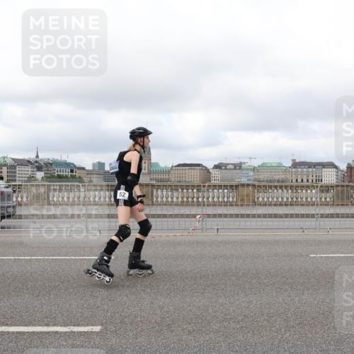 29.06.2025 - hella hamburg halbmarathon Lena Gebhardt http://msf.ph/oto/8399418 29.06.2025 09:18:10 Lombardsbrücke 20052, 52 meine-sportfotos.de