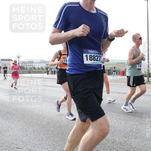 29.06.2025 - hella hamburg halbmarathon Lena Gebhardt http://msf.ph/oto/8399497 29.06.2025 10:03:09 Lombardsbrücke 8614, 16, 18827, 148, 1114, 1135, 1138, 1414, 1450, 1482, 1885, 2594, 2619, 2780, 2782, 2810, 3572, 3630, 3919, 4204, 4511, 4613, 4665, 4904, 5734, 6208, 6217, 6453, 6752, 6815, 6997, 7210, 7211, 7290, 7706, 7935, 8481, 8483, 8614, 8624, 9006, 9439, 9453, 10128, 10824, 11250, 11556, 11935, 11968, 12169, 12177, 12211, 12212, 12422, 12843, 12908, 13036, 13474, 13664, 13732, 13857, 13874, 13976, 14224, 15539, 18028 meine-sportfotos.de