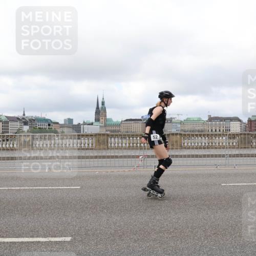 29.06.2025 - hella hamburg halbmarathon Lena Gebhardt http://msf.ph/oto/8399574 29.06.2025 09:18:10 Lombardsbrücke 52 meine-sportfotos.de