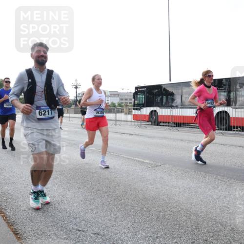 29.06.2025 - hella hamburg halbmarathon Lena Gebhardt http://msf.ph/oto/8399828 29.06.2025 10:03:11 Lombardsbrücke 13036, 225, 6217, 16355, 14493, 1114, 1135, 1138, 1414, 1450, 1482, 1885, 2594, 2619, 2780, 2782, 2810, 3572, 3630, 3919, 4204, 4307, 4511, 4613, 4665, 4904, 5734, 6208, 6217, 6391, 6453, 6752, 6815, 6997, 7210, 7211, 7277, 7278, 7279, 7290, 7706, 7935, 8481, 8483, 8614, 8624, 9006, 9439, 9453, 10128, 10824, 11250, 11556, 11935, 11968, 12169, 12177, 12211, 12212, 12422, 12843, 12908, 13036, 13474, 13664, 13732, 13857, 13874, 13976, 14224, 15539, 16371, 18028 meine-sportfotos.de