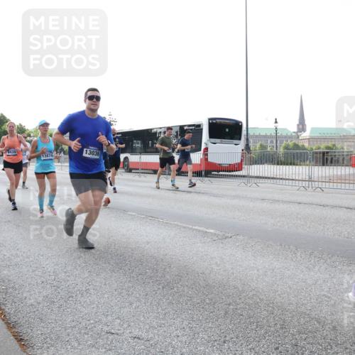 29.06.2025 - hella hamburg halbmarathon Lena Gebhardt http://msf.ph/oto/8400048 29.06.2025 10:03:12 Lombardsbrücke 14225, 12169, 13874, 13036, 16355, 1114, 1135, 1138, 1414, 1450, 1482, 1885, 2594, 2619, 2780, 2782, 2810, 3572, 3630, 3919, 4204, 4307, 4511, 4613, 4665, 4904, 5734, 6208, 6217, 6391, 6453, 6752, 6815, 6997, 7210, 7211, 7277, 7278, 7279, 7290, 7706, 7935, 8481, 8483, 8614, 9006, 9439, 9453, 10128, 10824, 11250, 11556, 11935, 11968, 12169, 12177, 12211, 12212, 12377, 12422, 12843, 12908, 13036, 13474, 13664, 13732, 13857, 13874, 13976, 14224, 15539, 16371, 18028 meine-sportfotos.de