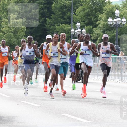 29.06.2025 - hella hamburg halbmarathon Lena Gebhardt http://msf.ph/oto/8400060 29.06.2025 09:31:07 Lombardsbrücke 16, 25, 11, 5 meine-sportfotos.de