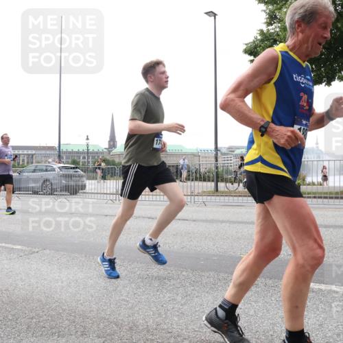 29.06.2025 - hella hamburg halbmarathon Lena Gebhardt http://msf.ph/oto/8400195 29.06.2025 10:49:56 Lombardsbrücke 17, 21, 1040, 1041, 1487, 1511, 1625, 1805, 1888, 2212, 2466, 2668, 2862, 2997, 3701, 3943, 4090, 4870, 5076, 5552, 5694, 5749, 5751, 5997, 6191, 6694, 6830, 7305, 7339, 7366, 7650, 7679, 7721, 7722, 7755, 8065, 8254, 9015, 9162, 9605, 9940, 10060, 10403, 10617, 10683, 10704, 11030, 11631, 11760, 12124, 12388, 13127, 13128, 13309, 13381, 13744, 13764, 13846, 14505, 14545, 14692, 15626 meine-sportfotos.de