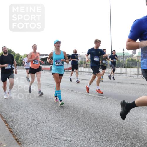 29.06.2025 - hella hamburg halbmarathon Lena Gebhardt http://msf.ph/oto/8400240 29.06.2025 10:03:13 Lombardsbrücke 13474, 9439, 13874, 12169, 225, 7210, 13036, 1114, 1135, 1138, 1161, 1414, 1450, 1482, 1885, 2594, 2619, 2780, 2782, 2810, 3572, 3630, 4204, 4307, 4511, 4613, 4665, 4904, 5734, 6208, 6217, 6391, 6453, 6752, 6815, 6997, 7210, 7211, 7277, 7278, 7279, 7290, 7706, 7935, 8481, 8483, 8614, 9006, 9439, 9453, 10128, 10824, 11556, 11935, 12169, 12177, 12211, 12212, 12377, 12422, 12843, 12908, 13036, 13474, 13664, 13732, 13857, 13874, 13976, 14224, 15539, 16371, 17226, 18028 meine-sportfotos.de