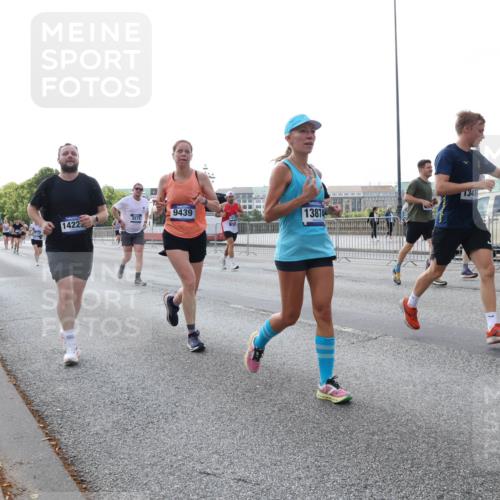 29.06.2025 - hella hamburg halbmarathon Lena Gebhardt http://msf.ph/oto/8400310 29.06.2025 10:03:14 Lombardsbrücke 12169, 1347, 9439, 1422, 13874, 1114, 1135, 1138, 1161, 1414, 1450, 1482, 1885, 2594, 2619, 2780, 2782, 2810, 3572, 3630, 4204, 4307, 4511, 4613, 4665, 4904, 5464, 6208, 6217, 6391, 6453, 6815, 6997, 7210, 7211, 7277, 7278, 7279, 7290, 7706, 7935, 8481, 8483, 8614, 9439, 9453, 10824, 11556, 11935, 12169, 12177, 12211, 12212, 12377, 12422, 12843, 12908, 13036, 13474, 13664, 13732, 13857, 13874, 13976, 14224, 15539, 16371, 17226, 18028 meine-sportfotos.de
