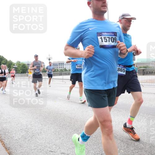 29.06.2025 - hella hamburg halbmarathon Lena Gebhardt http://msf.ph/oto/8400390 29.06.2025 10:23:44 Lombardsbrücke 2, 15709, 5406, 865, 4391, 1048, 1304, 1362, 1444, 1545, 2125, 2489, 2925, 4122, 4391, 4597, 4646, 4728, 4990, 5055, 5160, 5258, 5260, 5358, 5406, 5661, 6502, 6747, 7013, 7029, 7820, 8031, 8141, 8149, 8181, 8502, 8676, 8717, 9217, 9603, 9715, 10649, 10739, 11044, 11300, 11415, 11454, 11793, 11798, 11879, 12874, 13149, 14265, 14510, 14512, 14521, 14821, 15709, 15739, 15853, 16185, 16251, 17013, 17199, 17207, 17719 meine-sportfotos.de