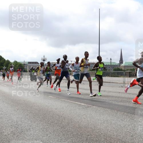 29.06.2025 - hella hamburg halbmarathon Lena Gebhardt http://msf.ph/oto/8400887 29.06.2025 09:31:10 Lombardsbrücke 10 meine-sportfotos.de