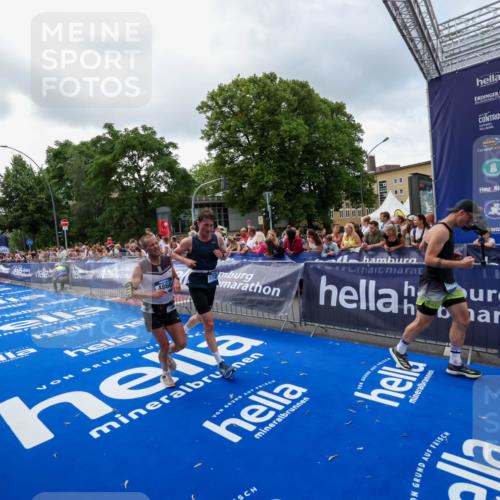 29.06.2025 - hella hamburg halbmarathon Zöllner http://msf.ph/oto/8400967 29.06.2025 10:37:20 Ziel 4860, 5003, 10190, 12900, 13854, 14387, 14459, 15178, 17137, 17726, 18824 meine-sportfotos.de