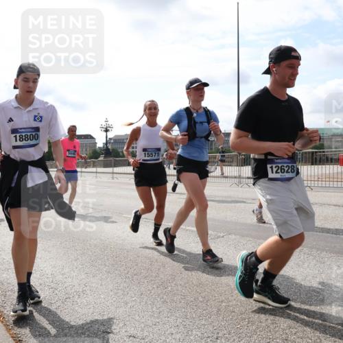29.06.2025 - hella hamburg halbmarathon Lena Gebhardt http://msf.ph/oto/8400971 29.06.2025 10:16:09 Lombardsbrücke 14559, 18800, 5046, 15571, 12628, 8169, 1156, 1212, 1244, 1308, 1599, 1651, 2071, 2076, 2165, 2436, 2803, 2835, 3030, 3134, 3167, 3648, 4007, 4583, 4637, 4828, 5046, 5294, 5423, 6024, 7753, 7897, 7941, 7942, 8169, 8274, 8554, 8597, 8645, 8746, 8885, 9192, 9601, 9628, 9675, 9784, 9802, 9810, 9881, 10107, 10108, 10139, 10141, 10183, 10292, 10608, 10844, 10990, 11113, 11303, 11344, 11345, 11478, 11774, 11783, 11818, 12427, 12469, 13179, 13818, 13951, 14423, 14550 meine-sportfotos.de