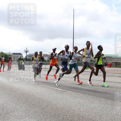 29.06.2025 - hella hamburg halbmarathon Lena Gebhardt http://msf.ph/oto/8401045 29.06.2025 09:31:10 Lombardsbrücke 25, 10 meine-sportfotos.de
