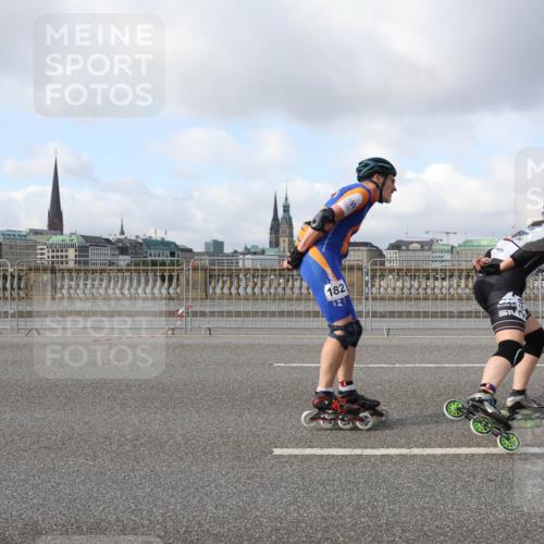 29.06.2025 - hella hamburg halbmarathon Lena Gebhardt http://msf.ph/oto/8401047 29.06.2025 08:53:25 Lombardsbrücke 182, 42 meine-sportfotos.de