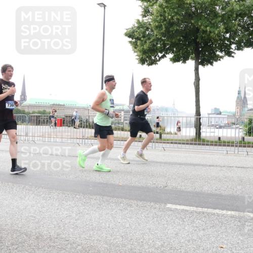 29.06.2025 - hella hamburg halbmarathon Lena Gebhardt http://msf.ph/oto/8401061 29.06.2025 10:50:00 Lombardsbrücke 7366, 14545, 1040, 1041, 1487, 1511, 1805, 1888, 2212, 2466, 2862, 2997, 3701, 3710, 3805, 4090, 4168, 4870, 5076, 5552, 5694, 5749, 5751, 5997, 6680, 6694, 6830, 7305, 7339, 7366, 7679, 7721, 7722, 7755, 8065, 8254, 9015, 9162, 9605, 9940, 10060, 10286, 10403, 10617, 10683, 10704, 11030, 11426, 11716, 11760, 12079, 12124, 12388, 13127, 13128, 13309, 13381, 13744, 13764, 13846, 14144, 14505, 14545, 14692, 14940, 15626 meine-sportfotos.de
