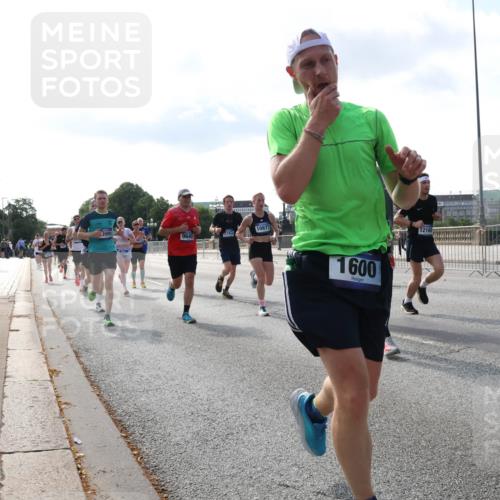 29.06.2025 - hella hamburg halbmarathon Lena Gebhardt http://msf.ph/oto/8401063 29.06.2025 09:49:00 Lombardsbrücke 2091, 10877, 9640, 1743, 1600, 12168, 6047, 1042, 1571, 1600, 1603, 2044, 2262, 2399, 2707, 2797, 3480, 3547, 4062, 4359, 4381, 5003, 5050, 5124, 5307, 5554, 5889, 6037, 6047, 6771, 6993, 7109, 7152, 7154, 7310, 7482, 7743, 7981, 8002, 8121, 8358, 8571, 9403, 9640, 9643, 10190, 10369, 10451, 10738, 10877, 11106, 11177, 11423, 11447, 11952, 12044, 12088, 12091, 12168, 12739, 13064, 13137, 13158, 13190, 13372, 13755, 13900, 13940, 14075, 14311, 14603 meine-sportfotos.de