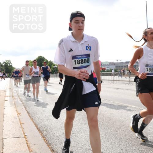 29.06.2025 - hella hamburg halbmarathon Lena Gebhardt http://msf.ph/oto/8401099 29.06.2025 10:16:09 Lombardsbrücke 14559, 9675, 18800, 15571, 1156, 1212, 1244, 1308, 1599, 1651, 2071, 2076, 2165, 2436, 2803, 2835, 3030, 3134, 3167, 3648, 4007, 4583, 4637, 4828, 5046, 5294, 5423, 6024, 7753, 7897, 7941, 7942, 8169, 8274, 8554, 8597, 8645, 8746, 8885, 9192, 9601, 9628, 9675, 9784, 9802, 9810, 9881, 10107, 10108, 10139, 10141, 10183, 10292, 10608, 10844, 10990, 11113, 11303, 11344, 11345, 11478, 11774, 11783, 11818, 12427, 12469, 13179, 13818, 13951, 14423, 14550 meine-sportfotos.de