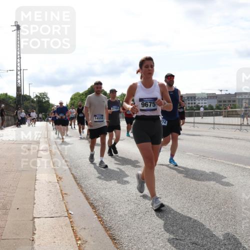 29.06.2025 - hella hamburg halbmarathon Lena Gebhardt http://msf.ph/oto/8401182 29.06.2025 10:16:11 Lombardsbrücke 14559, 2165, 9675, 74, 1156, 1212, 1244, 1308, 1599, 1651, 2071, 2076, 2165, 2436, 2803, 2835, 3030, 3134, 3167, 3648, 4007, 4583, 4637, 4828, 5046, 5294, 5423, 6024, 7753, 7897, 7941, 7942, 8169, 8274, 8554, 8597, 8645, 8746, 8885, 9601, 9628, 9675, 9784, 9802, 9810, 9881, 10107, 10139, 10141, 10183, 10292, 10608, 10844, 10990, 11113, 11303, 11344, 11345, 11478, 11774, 11783, 11818, 12427, 12469, 13179, 13818, 13951, 14423, 14550 meine-sportfotos.de