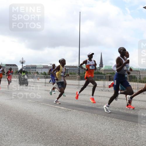 29.06.2025 - hella hamburg halbmarathon Lena Gebhardt http://msf.ph/oto/8401254 29.06.2025 09:31:11 Lombardsbrücke 10 meine-sportfotos.de