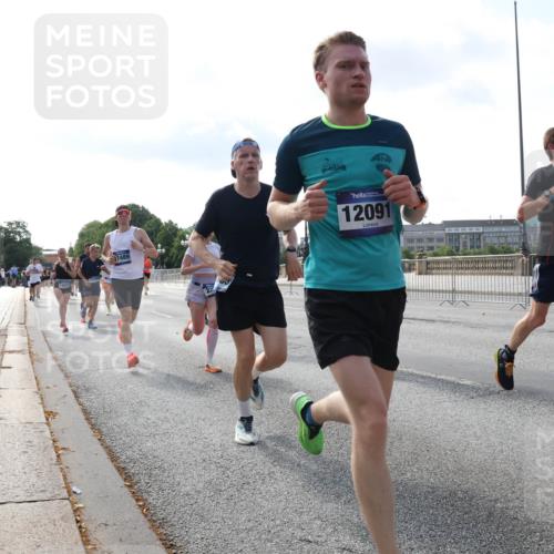 29.06.2025 - hella hamburg halbmarathon Lena Gebhardt http://msf.ph/oto/8401307 29.06.2025 09:49:01 Lombardsbrücke 14075, 17489, 12091, 7743, 1042, 1571, 1600, 1603, 2044, 2262, 2399, 2707, 2797, 3480, 3547, 4062, 4359, 4381, 5003, 5050, 5124, 5307, 5889, 6037, 6047, 6149, 6771, 6993, 7109, 7152, 7154, 7310, 7482, 7743, 7981, 8002, 8121, 8358, 8571, 9640, 9643, 10190, 10369, 10451, 10738, 10877, 11106, 11177, 11423, 11447, 11952, 12044, 12088, 12091, 12168, 12739, 13064, 13137, 13158, 13190, 13372, 13755, 13900, 13940, 14075, 14311, 14603 meine-sportfotos.de