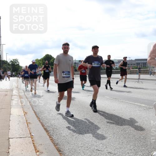 29.06.2025 - hella hamburg halbmarathon Lena Gebhardt http://msf.ph/oto/8401356 29.06.2025 10:16:12 Lombardsbrücke 2803, 15724, 14559, 10107, 2165, 8274, 1156, 1212, 1244, 1308, 1599, 1651, 2071, 2076, 2165, 2436, 2803, 2835, 3030, 3134, 3167, 3648, 4007, 4583, 4637, 4828, 5046, 5294, 5423, 6024, 7753, 7897, 7941, 7942, 8169, 8274, 8554, 8597, 8645, 8746, 8847, 8885, 9601, 9628, 9675, 9784, 9802, 9810, 9881, 10107, 10139, 10141, 10183, 10292, 10608, 10844, 10990, 11113, 11303, 11344, 11345, 11478, 11774, 11783, 11818, 12427, 12469, 13179, 13818, 13951, 14423 meine-sportfotos.de