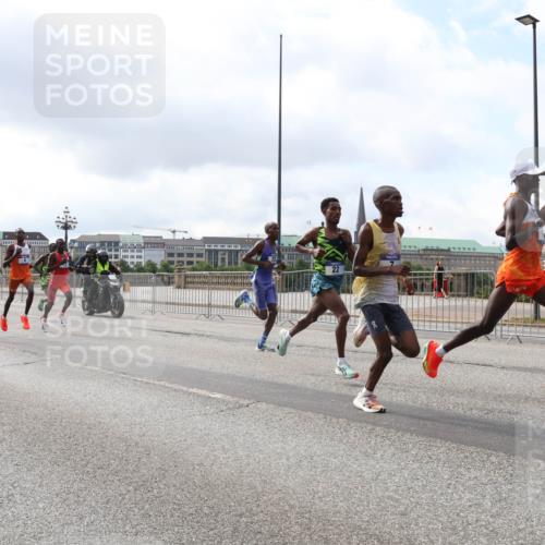 29.06.2025 - hella hamburg halbmarathon Lena Gebhardt http://msf.ph/oto/8401472 29.06.2025 09:31:11 Lombardsbrücke  meine-sportfotos.de