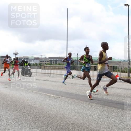 29.06.2025 - hella hamburg halbmarathon Lena Gebhardt http://msf.ph/oto/8401511 29.06.2025 09:31:11 Lombardsbrücke 22 meine-sportfotos.de