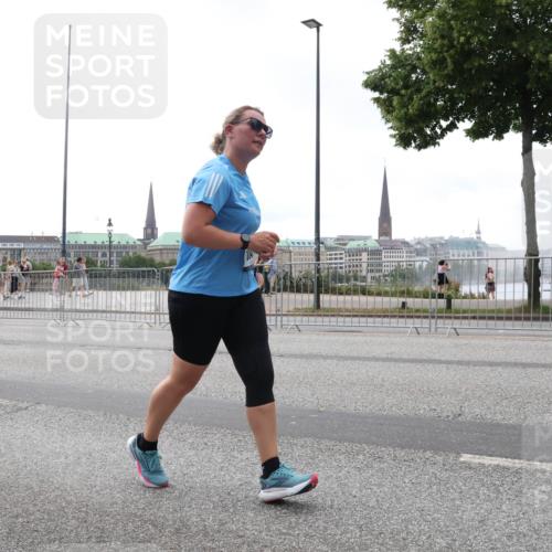29.06.2025 - hella hamburg halbmarathon Lena Gebhardt http://msf.ph/oto/8401622 29.06.2025 10:50:02 Lombardsbrücke 1040, 1041, 1487, 1511, 1888, 2212, 2466, 2862, 2997, 3701, 3710, 3805, 3897, 4090, 4168, 4870, 5076, 5119, 5552, 5694, 5749, 5751, 5997, 6680, 6694, 6830, 7305, 7339, 7366, 7679, 7721, 7722, 7755, 8065, 8254, 9015, 9162, 9605, 9940, 10060, 10286, 10403, 10617, 10683, 10704, 11030, 11426, 11716, 11760, 12079, 12124, 12388, 13127, 13128, 13309, 13381, 13744, 13764, 13846, 14144, 14505, 14545, 14692, 14940, 15626 meine-sportfotos.de