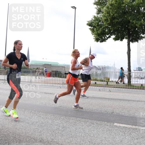 29.06.2025 - hella hamburg halbmarathon Lena Gebhardt http://msf.ph/oto/8401856 29.06.2025 10:23:53 Lombardsbrücke 3745, 971, 1048, 1304, 1389, 1444, 1545, 2125, 2489, 3013, 3185, 3579, 4122, 4391, 4597, 4646, 4990, 4993, 5039, 5055, 5160, 5258, 5260, 5358, 5406, 5661, 5954, 6747, 7013, 7029, 7426, 8031, 8141, 8149, 8181, 8502, 8676, 8717, 9217, 9603, 9715, 10649, 11044, 11300, 11306, 11347, 11415, 11454, 11793, 12874, 13149, 14510, 14512, 14521, 15709, 15739, 15853, 16185, 16251, 17199 meine-sportfotos.de