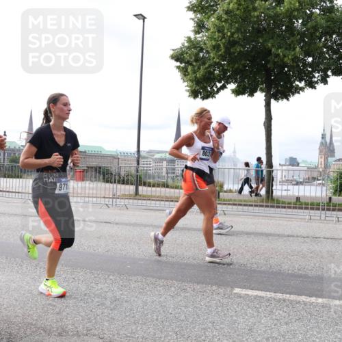 29.06.2025 - hella hamburg halbmarathon Lena Gebhardt http://msf.ph/oto/8401886 29.06.2025 10:23:53 Lombardsbrücke 15, 971, 8031, 1048, 1304, 1389, 1444, 1545, 2125, 2489, 3013, 3185, 3579, 4122, 4391, 4597, 4646, 4990, 4993, 5039, 5055, 5160, 5258, 5260, 5358, 5406, 5661, 5954, 6747, 7013, 7029, 7426, 8031, 8141, 8149, 8181, 8502, 8676, 8717, 9217, 9603, 9715, 10649, 11044, 11300, 11306, 11347, 11415, 11454, 11793, 12874, 13149, 14510, 14512, 14521, 15709, 15739, 15853, 16185, 16251, 17199 meine-sportfotos.de