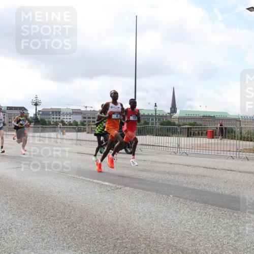 29.06.2025 - hella hamburg halbmarathon Lena Gebhardt http://msf.ph/oto/8401959 29.06.2025 09:31:12 Lombardsbrücke 1, 5, 7, 10, 11, 16, 23, 25, 59 meine-sportfotos.de