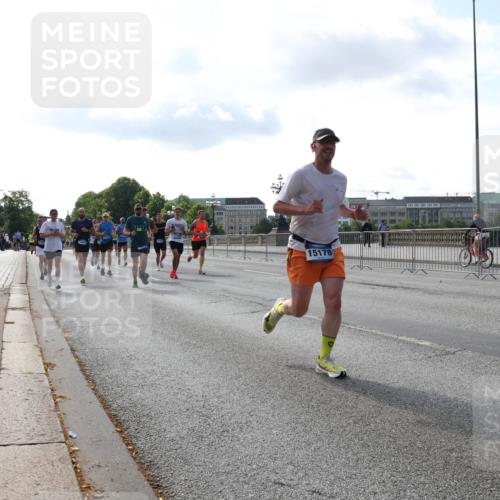 29.06.2025 - hella hamburg halbmarathon Lena Gebhardt http://msf.ph/oto/8401965 29.06.2025 09:49:05 Lombardsbrücke 15178, 1042, 1571, 1600, 1603, 2044, 2262, 2707, 2745, 2797, 2849, 3116, 3547, 4062, 4359, 4381, 5003, 5050, 5124, 5307, 5648, 5889, 6037, 6047, 6149, 6771, 6993, 7109, 7152, 7154, 7310, 7482, 7743, 7981, 8002, 8121, 8358, 8571, 9640, 9643, 10190, 10369, 10451, 10738, 10877, 11106, 11177, 11423, 11447, 11952, 12044, 12088, 12091, 12098, 12168, 12739, 13064, 13137, 13158, 13190, 13372, 13755, 13900, 13940, 14075, 14311, 14603 meine-sportfotos.de