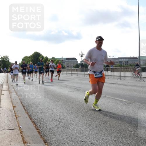 29.06.2025 - hella hamburg halbmarathon Lena Gebhardt http://msf.ph/oto/8401996 29.06.2025 09:49:05 Lombardsbrücke 15178, 1042, 1571, 1600, 1603, 2044, 2262, 2707, 2745, 2797, 2849, 3116, 3547, 4062, 4359, 4381, 5003, 5050, 5124, 5307, 5648, 5889, 6037, 6047, 6149, 6771, 6993, 7109, 7152, 7154, 7310, 7482, 7743, 7981, 8002, 8121, 8358, 8571, 9640, 9643, 10190, 10369, 10451, 10738, 10877, 11106, 11177, 11423, 11447, 11952, 12044, 12088, 12091, 12098, 12168, 12739, 13064, 13137, 13158, 13190, 13372, 13755, 13900, 13940, 14075, 14311, 14603 meine-sportfotos.de