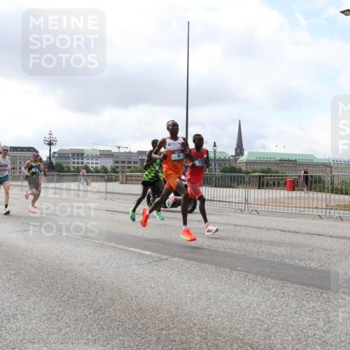 29.06.2025 - hella hamburg halbmarathon Lena Gebhardt http://msf.ph/oto/8402006 29.06.2025 09:31:12 Lombardsbrücke 1, 5, 7, 10, 11, 16, 23, 25, 59 meine-sportfotos.de