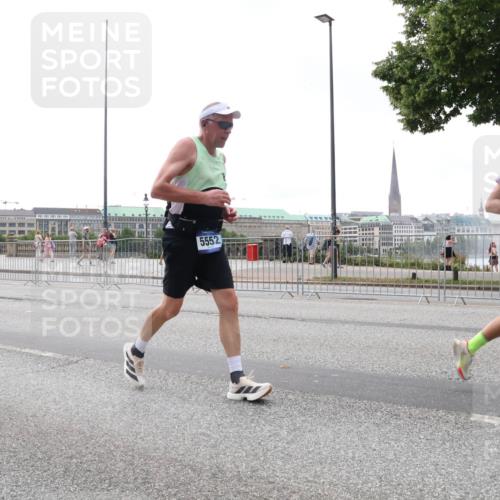 29.06.2025 - hella hamburg halbmarathon Lena Gebhardt http://msf.ph/oto/8402159 29.06.2025 10:50:04 Lombardsbrücke 5552, 1040, 1041, 1487, 1511, 1888, 2212, 2466, 2862, 2997, 3203, 3701, 3710, 3805, 3897, 4090, 4168, 4870, 5076, 5119, 5552, 5694, 5749, 5751, 5997, 6680, 6694, 6830, 7305, 7339, 7366, 7679, 7721, 7722, 7755, 8065, 8254, 9015, 9162, 9605, 9940, 10060, 10286, 10403, 10617, 10683, 10704, 11030, 11426, 11696, 11716, 11760, 12079, 12124, 12388, 13127, 13128, 13309, 13381, 13744, 13764, 13846, 13887, 14144, 14505, 14545, 14692, 14940, 15626 meine-sportfotos.de