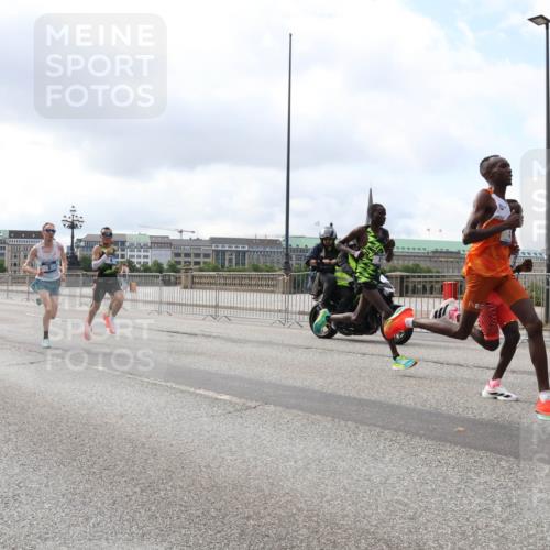29.06.2025 - hella hamburg halbmarathon Lena Gebhardt http://msf.ph/oto/8402260 29.06.2025 09:31:13 Lombardsbrücke 1, 4, 5, 6, 7, 10, 11, 13, 16, 22, 23, 25, 59 meine-sportfotos.de