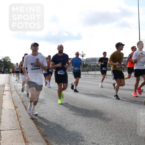 29.06.2025 - hella hamburg halbmarathon Lena Gebhardt http://msf.ph/oto/8402345 29.06.2025 09:49:08 Lombardsbrücke 13064, 17792, 13190, 1603, 1144, 21, 29, 1042, 1571, 1600, 1603, 2044, 2262, 2707, 2745, 2797, 2849, 2980, 3014, 3116, 3547, 4062, 4381, 4766, 5003, 5050, 5124, 5307, 5648, 5889, 6037, 6047, 6149, 6771, 6993, 7109, 7310, 7482, 7743, 7981, 8002, 8121, 8358, 8571, 9640, 9643, 10190, 10369, 10451, 10738, 10877, 11106, 11177, 11423, 11447, 11952, 12044, 12088, 12091, 12098, 12168, 12739, 13064, 13137, 13158, 13190, 13372, 13755, 13900, 13940, 14075, 14311, 14603 meine-sportfotos.de