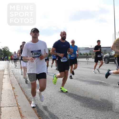 29.06.2025 - hella hamburg halbmarathon Lena Gebhardt http://msf.ph/oto/8402408 29.06.2025 09:49:09 Lombardsbrücke 13064, 1319, 1603, 17792, 10369, 11447, 1042, 1571, 1600, 1603, 2044, 2262, 2707, 2745, 2797, 2849, 2980, 3014, 3116, 3547, 4062, 4381, 4766, 5003, 5050, 5124, 5307, 5648, 5889, 6037, 6047, 6149, 6771, 6993, 7109, 7310, 7482, 7743, 7981, 8002, 8121, 8358, 8571, 9640, 9643, 10190, 10369, 10451, 10738, 10877, 11106, 11177, 11423, 11447, 11952, 12044, 12088, 12091, 12098, 12168, 12739, 13064, 13137, 13158, 13190, 13372, 13755, 13900, 13940, 14075, 14311, 14603, 14667 meine-sportfotos.de