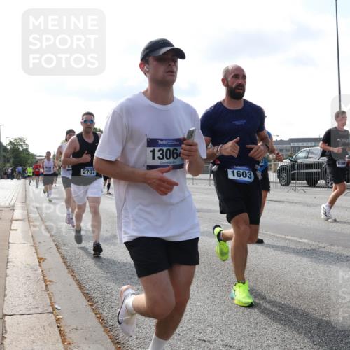 29.06.2025 - hella hamburg halbmarathon Lena Gebhardt http://msf.ph/oto/8402466 29.06.2025 09:49:09 Lombardsbrücke 2707, 1306, 1603, 10250, 1042, 1571, 1600, 1603, 2044, 2262, 2707, 2745, 2797, 2849, 2980, 3014, 3116, 3547, 4062, 4381, 4766, 5003, 5050, 5124, 5307, 5648, 5889, 6037, 6047, 6149, 6771, 6993, 7109, 7310, 7482, 7743, 7981, 8002, 8121, 8358, 8571, 9640, 9643, 10190, 10369, 10451, 10738, 10877, 11106, 11177, 11423, 11447, 11952, 12044, 12088, 12091, 12098, 12168, 12739, 13064, 13137, 13158, 13190, 13372, 13755, 13900, 13940, 14075, 14311, 14603, 14667 meine-sportfotos.de