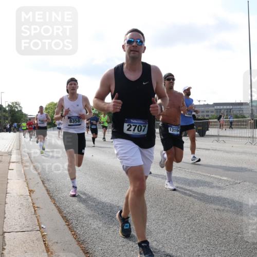 29.06.2025 - hella hamburg halbmarathon Lena Gebhardt http://msf.ph/oto/8402651 29.06.2025 09:49:10 Lombardsbrücke 8358, 2707, 13190, 1042, 1571, 1600, 1603, 2044, 2262, 2707, 2745, 2797, 2849, 2980, 3014, 3116, 3547, 4062, 4381, 4766, 5003, 5050, 5124, 5307, 5648, 5889, 6037, 6047, 6149, 6771, 6993, 7109, 7310, 7482, 7743, 7981, 8002, 8121, 8358, 8571, 9640, 9643, 10190, 10369, 10451, 10738, 10877, 11106, 11177, 11423, 11447, 11952, 12044, 12088, 12091, 12098, 12168, 12739, 13064, 13137, 13158, 13190, 13372, 13755, 13900, 13940, 14075, 14311, 14603, 14667 meine-sportfotos.de