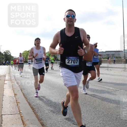 29.06.2025 - hella hamburg halbmarathon Lena Gebhardt http://msf.ph/oto/8402694 29.06.2025 09:49:10 Lombardsbrücke 8358, 2707, 1319, 1042, 1571, 1600, 1603, 2044, 2262, 2707, 2745, 2797, 2849, 2980, 3014, 3116, 3547, 4062, 4381, 4766, 5003, 5050, 5124, 5307, 5648, 5889, 6037, 6047, 6149, 6771, 6993, 7109, 7310, 7482, 7743, 7981, 8002, 8121, 8358, 8571, 9640, 9643, 10190, 10369, 10451, 10738, 10877, 11106, 11177, 11423, 11447, 11952, 12044, 12088, 12091, 12098, 12168, 12739, 13064, 13137, 13158, 13190, 13372, 13755, 13900, 13940, 14075, 14311, 14603, 14667 meine-sportfotos.de
