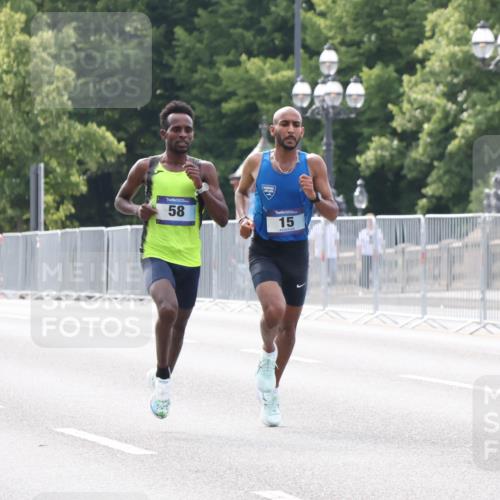 29.06.2025 - hella hamburg halbmarathon Lena Gebhardt http://msf.ph/oto/8402703 29.06.2025 09:31:27 Lombardsbrücke 58, 15, 1, 2, 4, 5, 6, 7, 8, 9, 10, 11, 13, 16, 22, 23, 25, 59 meine-sportfotos.de